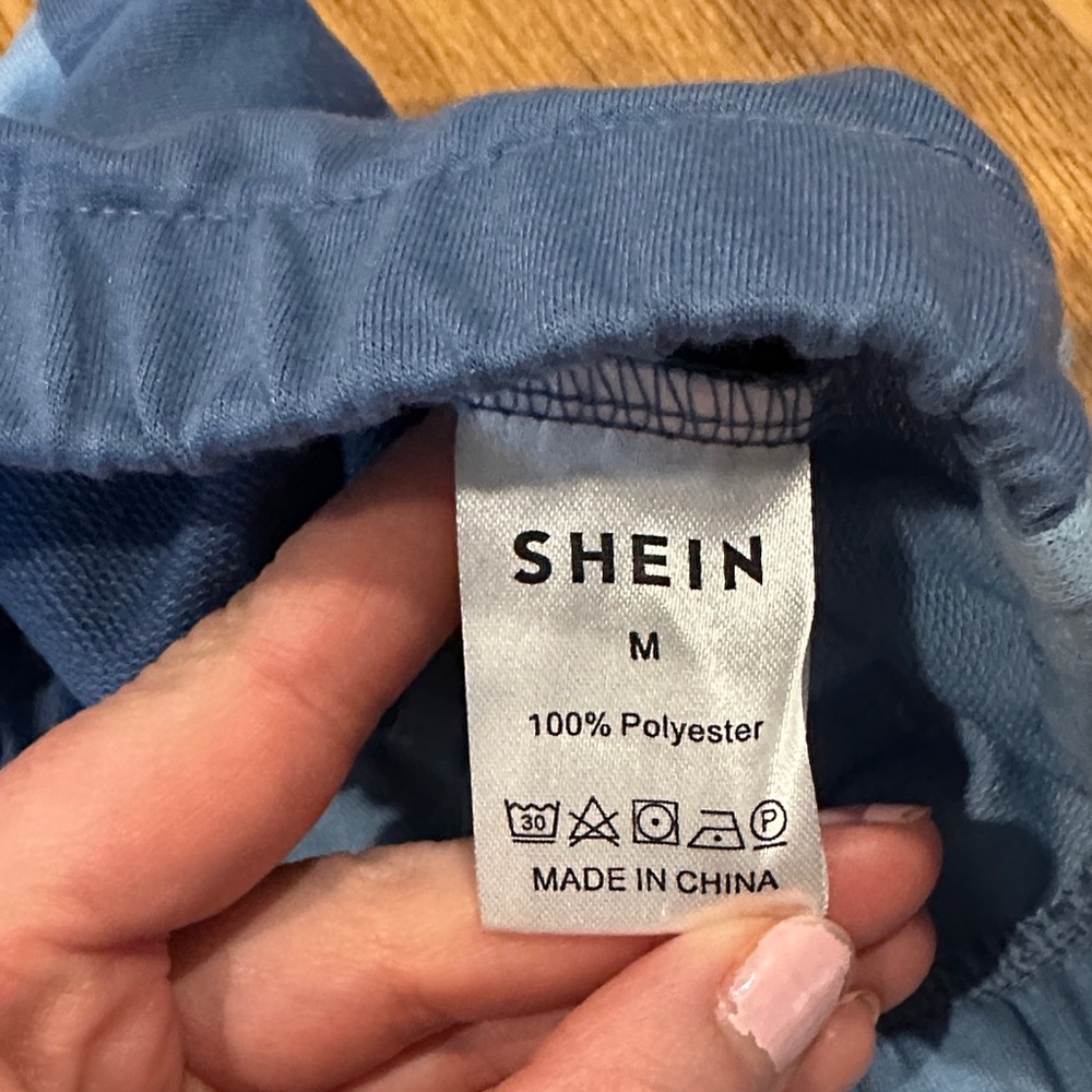 Shein | Women’s Blue and White Colorblock Crop Top and Shorts Set - Picture 9 of 11